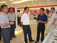 南平市委副書(shū)記黃福清、市委常委統(tǒng)戰(zhàn)部部長(zhǎng)黃健平一行視察虹潤(rùn)公司